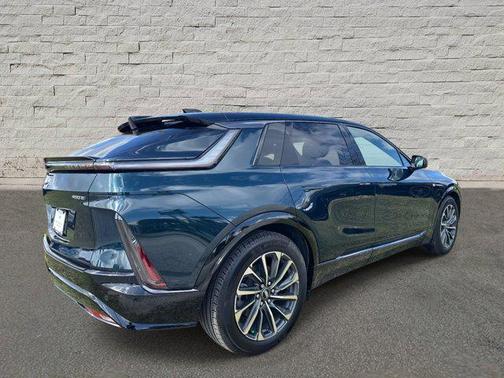 2024 Cadillac LYRIQ Sport