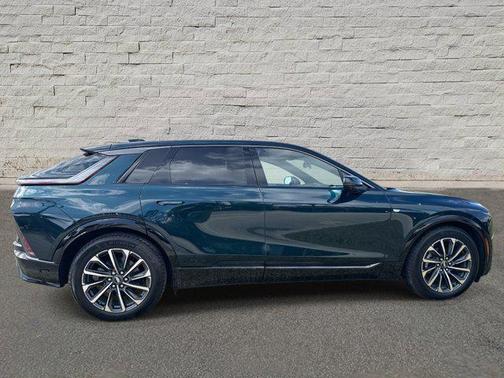 2024 Cadillac LYRIQ Sport