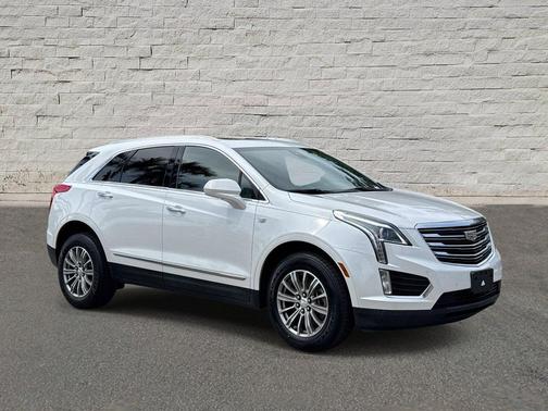 Crystal White Tricoat 2019 Cadillac XT5 Luxury