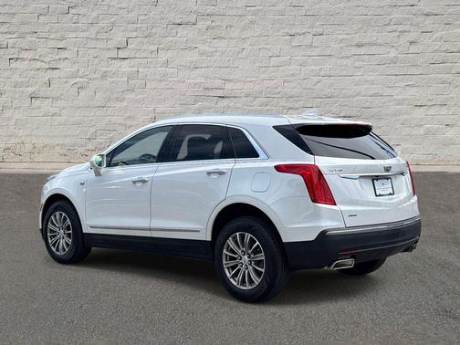 Crystal White Tricoat 2019 Cadillac XT5 Luxury