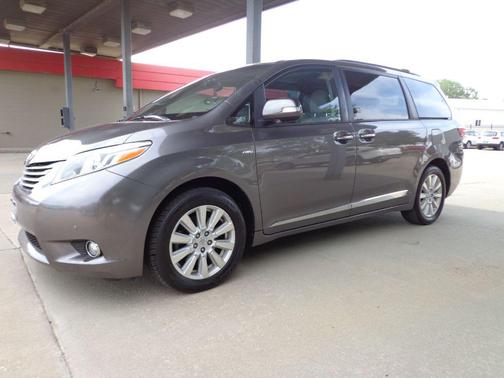 Predawn Gray Mica 2017 Toyota Sienna Limited Premium