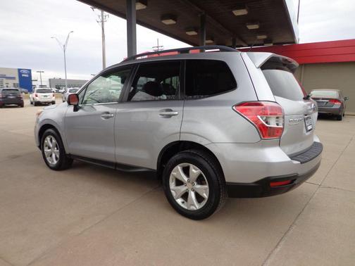 2014 Subaru Forester 2.5i Touring