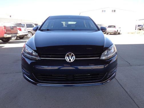 BLUE 2017 Volkswagen Golf TSI SE 4-Door