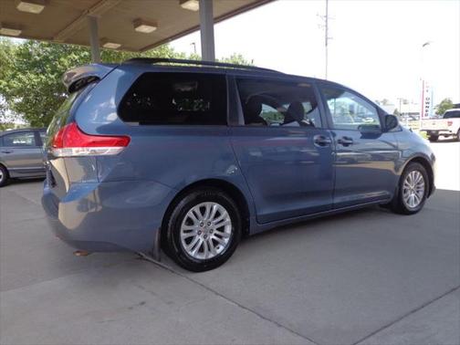 2014 Toyota Sienna XLE