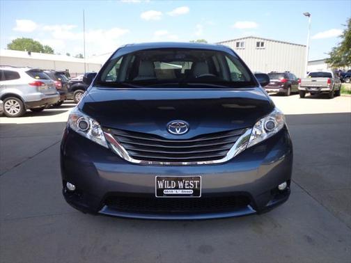 2014 Toyota Sienna XLE