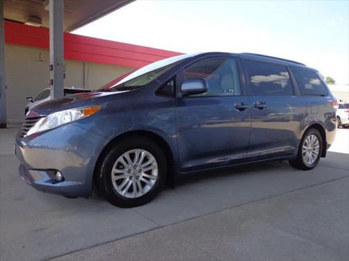 2014 Toyota Sienna XLE