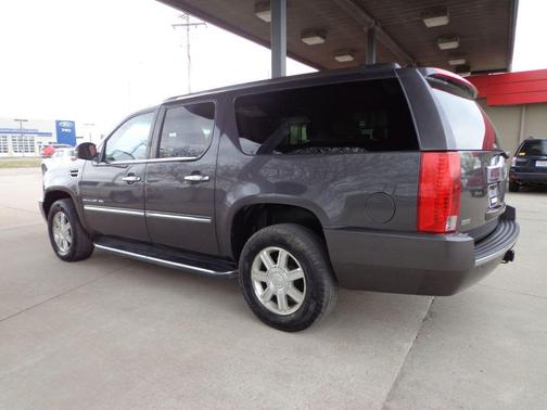 2011 Cadillac Escalade Base