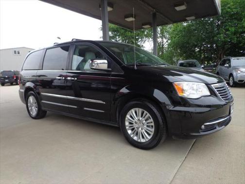 2015 Chrysler Town & Country Limited Platinum