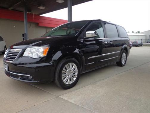 2015 Chrysler Town & Country Limited Platinum