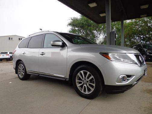 2015 Nissan Pathfinder SL