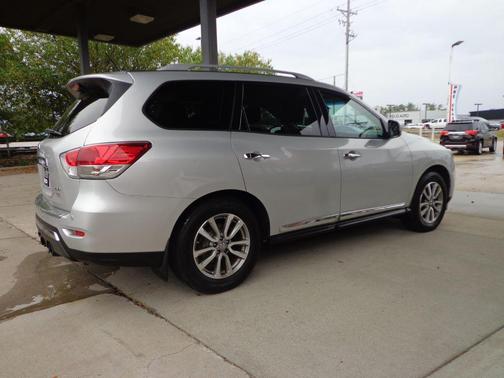 2015 Nissan Pathfinder SL