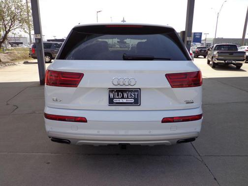 WHITE 2018 Audi Q7 3.0T Premium Plus
