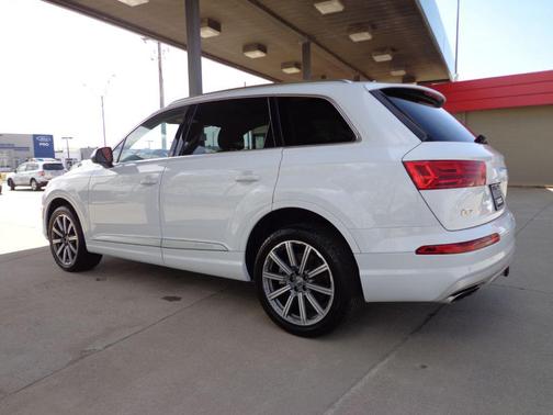 WHITE 2018 Audi Q7 3.0T Premium Plus