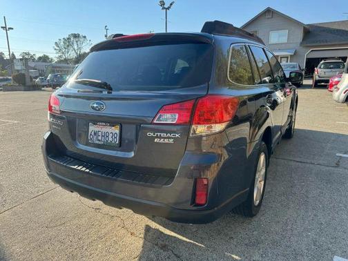 2011 Subaru Outback 2.5i Premium