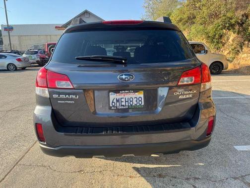 2011 Subaru Outback 2.5i Premium