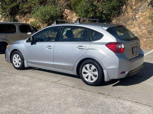 2012 Subaru Impreza 2.0i