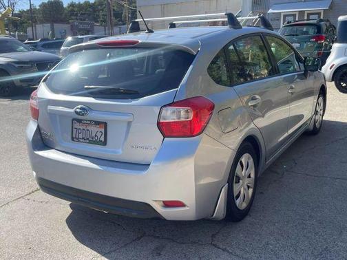 2012 Subaru Impreza 2.0i