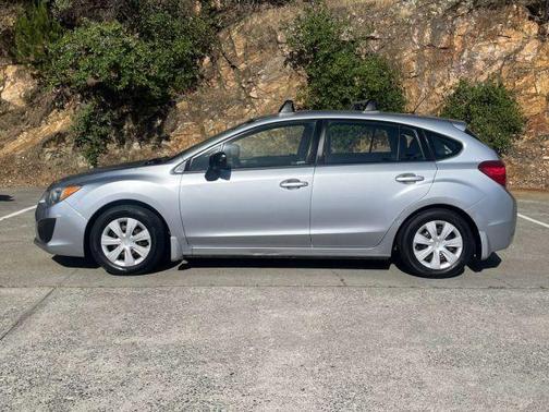 2012 Subaru Impreza 2.0i