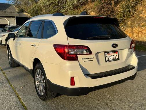 2017 Subaru Outback 2.5i Touring