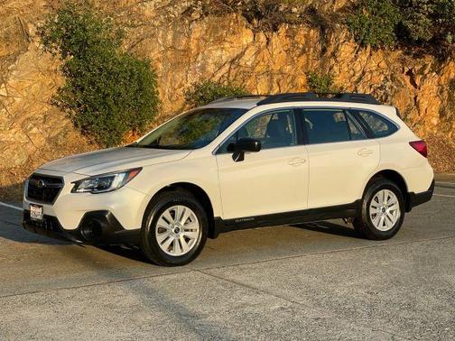 2018 Subaru Outback 2.5i