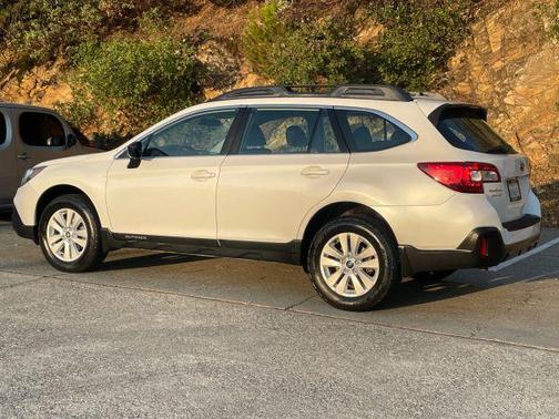 2018 Subaru Outback 2.5i