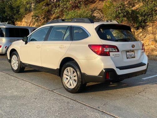 2018 Subaru Outback 2.5i