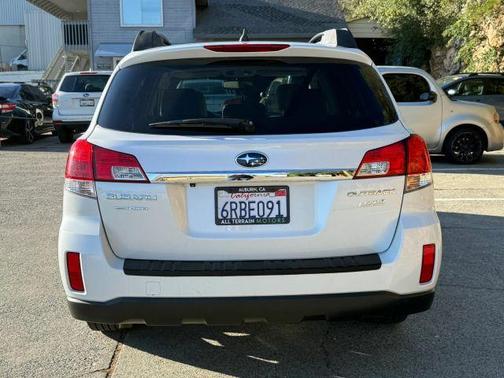 Satin White Pearl 2011 Subaru Outback 2.5i Limited