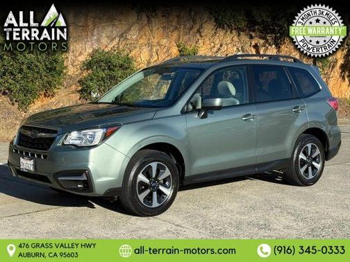 Jasmine Green Metallic 2017 Subaru Forester 2.5i Premium
