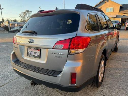 2011 Subaru Outback 3.6R Limited