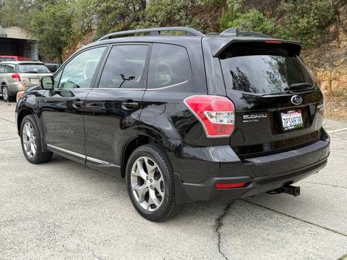 Crystal Black Silica 2016 Subaru Forester 2.5i Touring