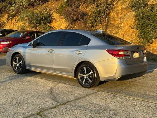 2019 Subaru Impreza 2.0i Premium