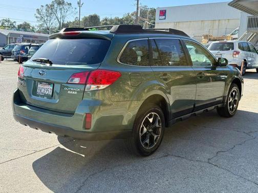 Cypress Green Pearl 2010 Subaru Outback 2.5i Premium