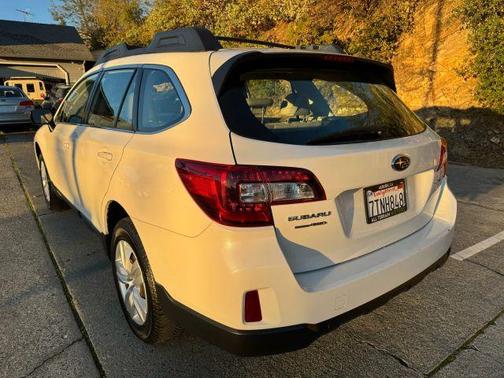 2016 Subaru Outback 2.5i