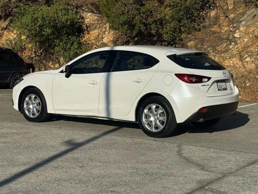 2016 Mazda Mazda3 i Sport