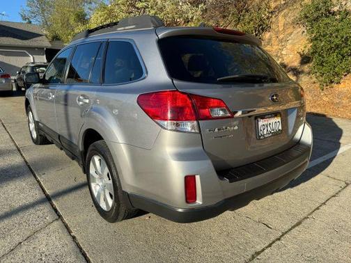 2011 Subaru Outback 3.6R Limited