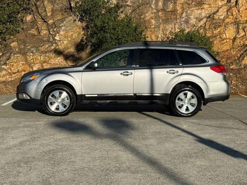 2011 Subaru Outback 3.6R Limited