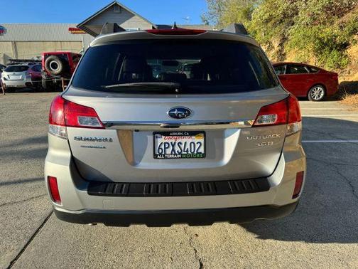 2011 Subaru Outback 3.6R Limited