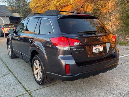 2013 Subaru Outback 3.6R Limited