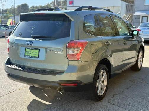 Jasmine Green Metallic 2016 Subaru Forester 2.5i Limited