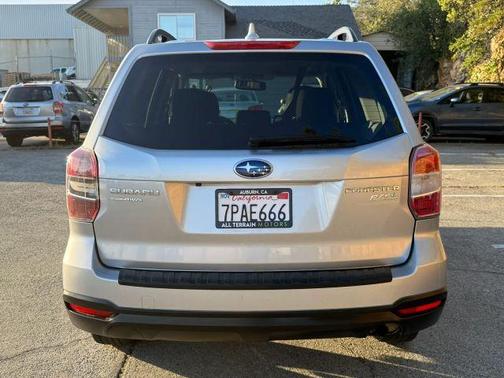 Ice Silver Metallic 2016 Subaru Forester 2.5i Premium