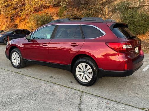 2017 Subaru Outback 2.5i Premium