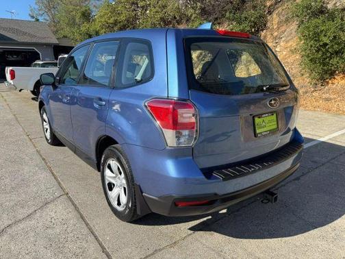 2017 Subaru Forester 2.5i