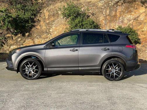 2016 Toyota RAV4 SE