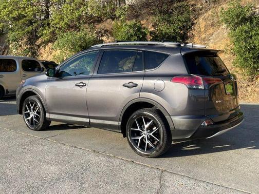 2016 Toyota RAV4 SE