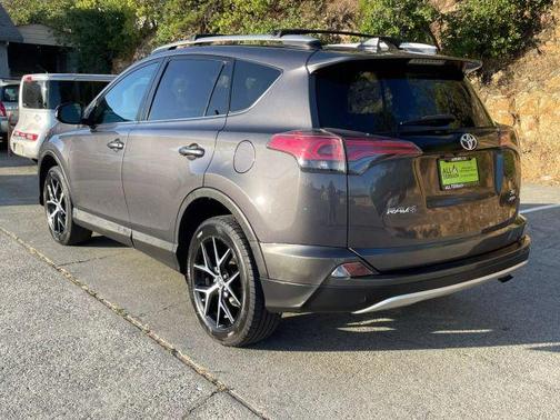 2016 Toyota RAV4 SE