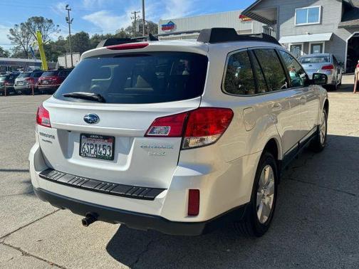 2011 Subaru Outback 2.5i Limited