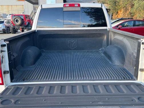 2011 Dodge Ram 1500 SLT 5 1/2 FT