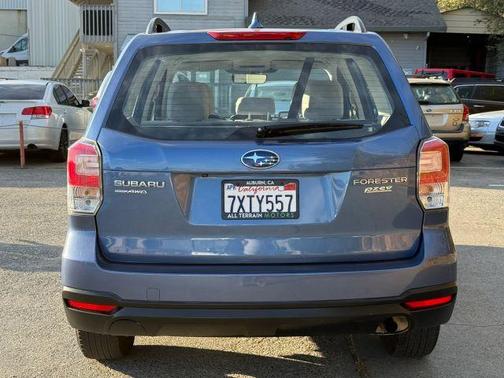 Quartz Blue Pearl 2017 Subaru Forester 2.5i