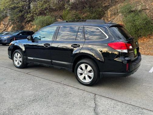 2011 Subaru Outback 3.6R Limited