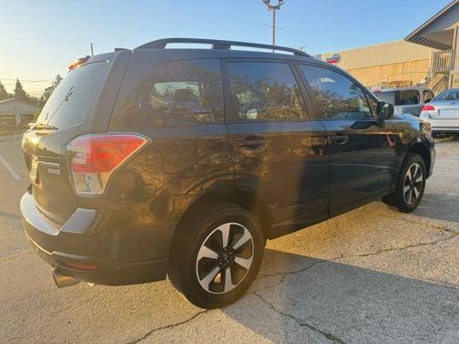 2017 Subaru Forester 2.5i